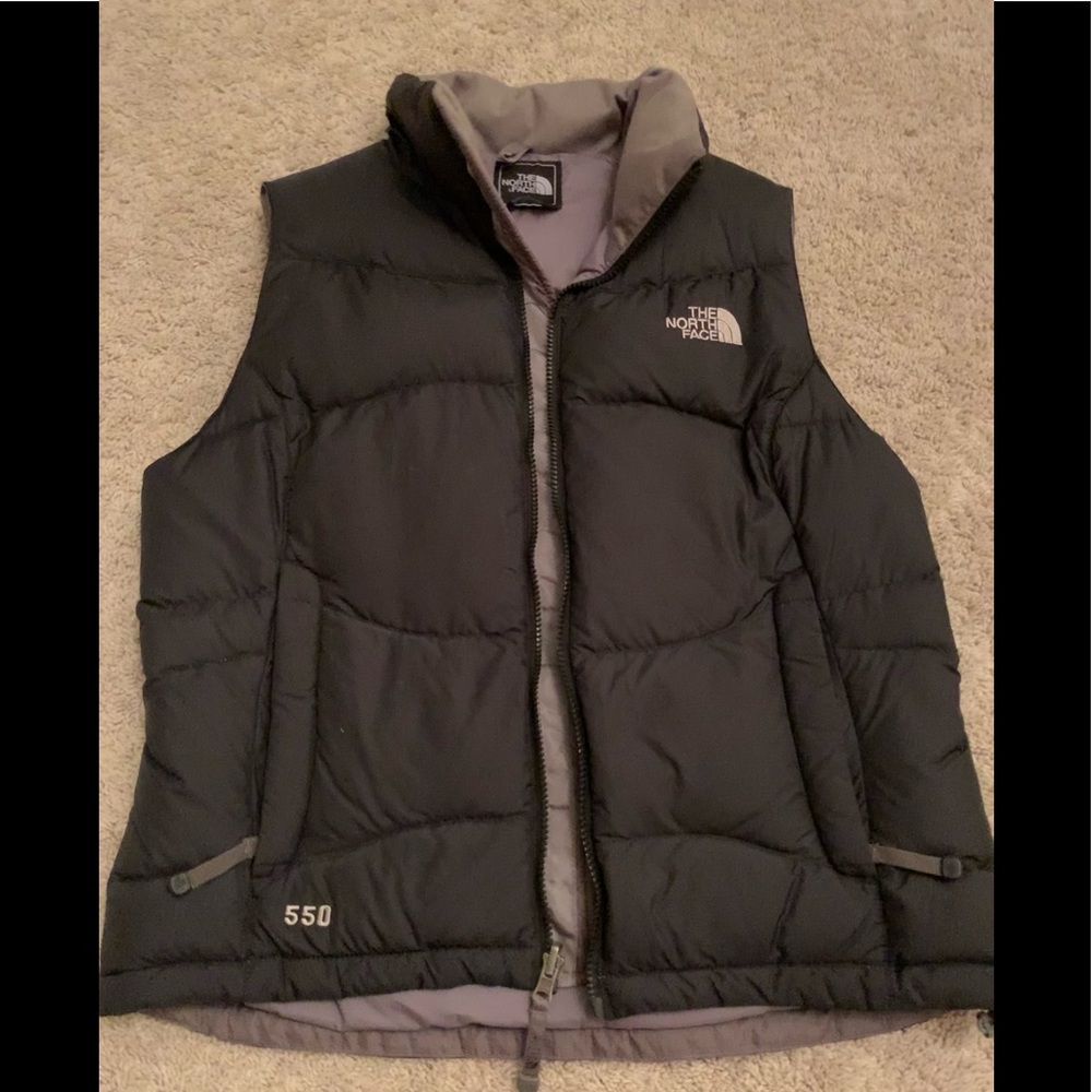 Women's North Face black puffer vest size Medium! Excellent condition